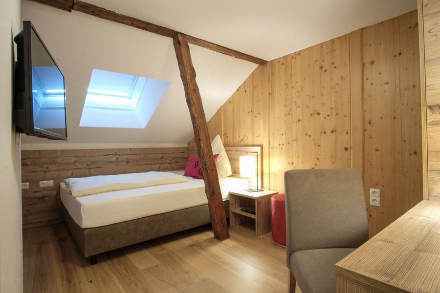 Gemütliches Doppelzimmer in der Unterkunft im Tannheimer Tal